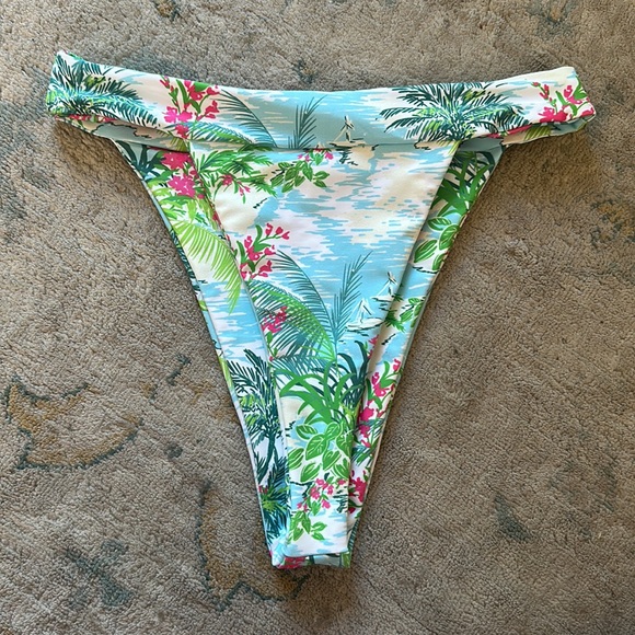 Skatie - brand new bikini bottom - Picture 2 of 3